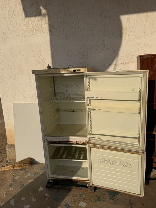 Холодильник сатылады срочно