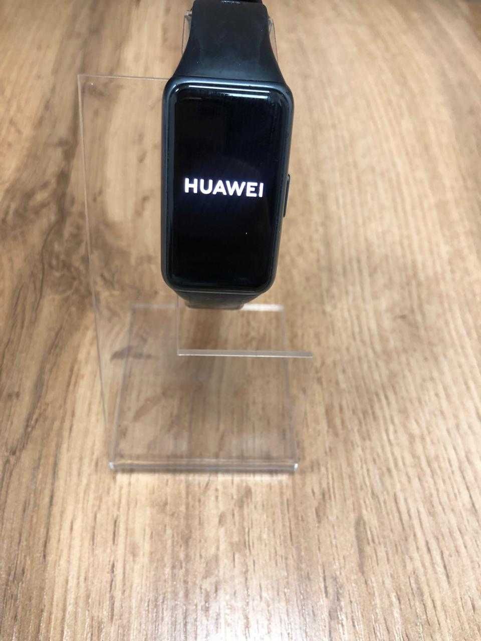 Смартчасы Huawei Band 6