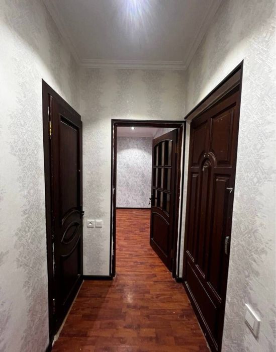 Продается квартира Юнусабад 11 квартал Мега планет 1в2/4/4