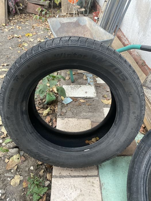 Продам зимние шины Goform Winter W705