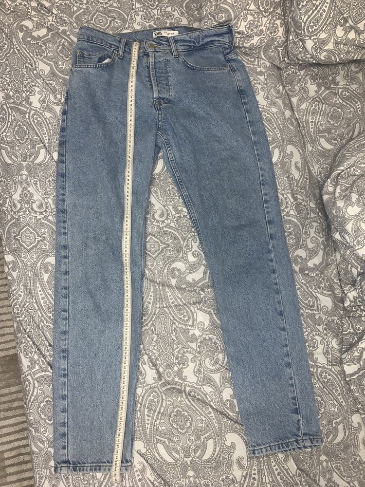 Blugi Zara tip Levis