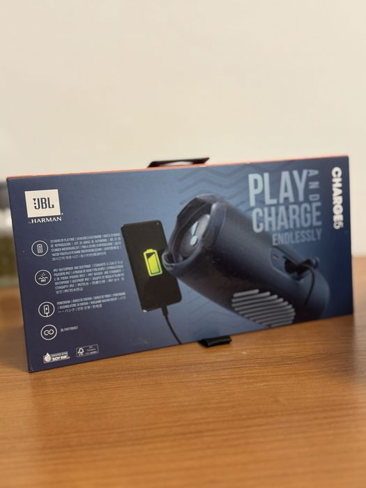 Boxa JBL Charge 5, folosita 2 luni
