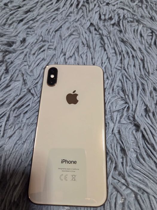 Продам Айфон xs 256 гб