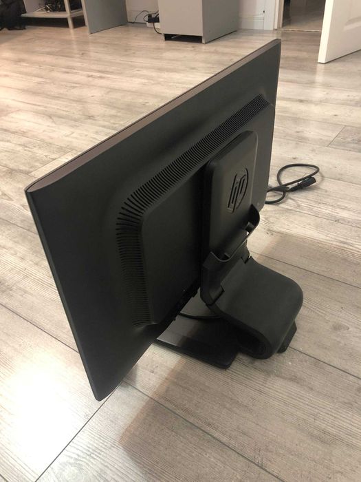 Vând Monitor HP Compaq LA2306x 23-inch LED Backlit LCD