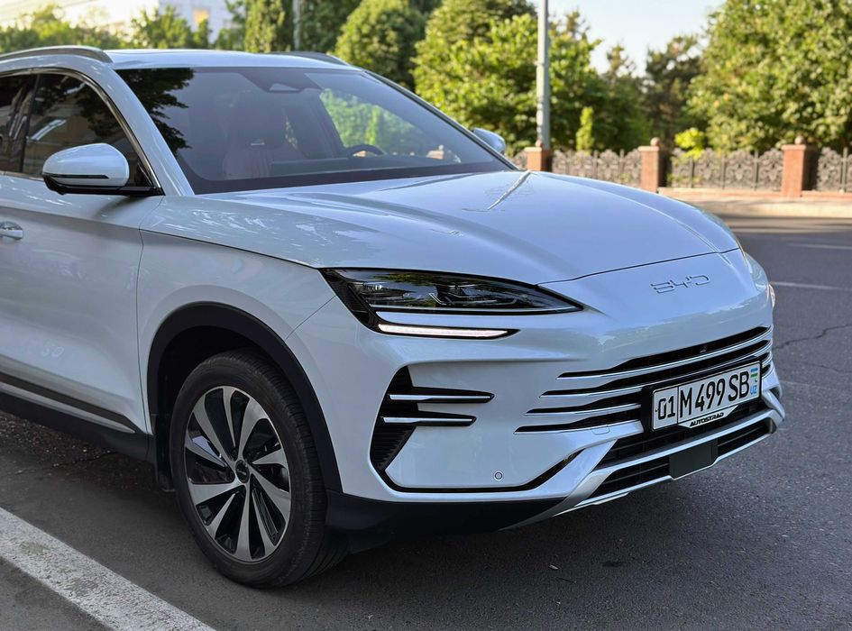 BYD Song Plus DM-i Champion 2024 (нужен ремонт багажника и бампера)