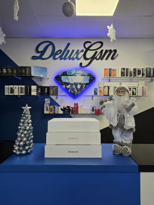 MacBook Air / M4 / 16 GB / 13" / sigilat / DeluxGSM