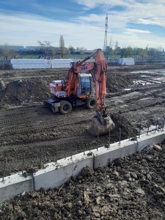 Vand excavator hitachi roti 18 tone