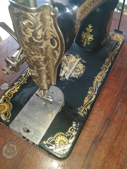 Vand masina de cusut Singer