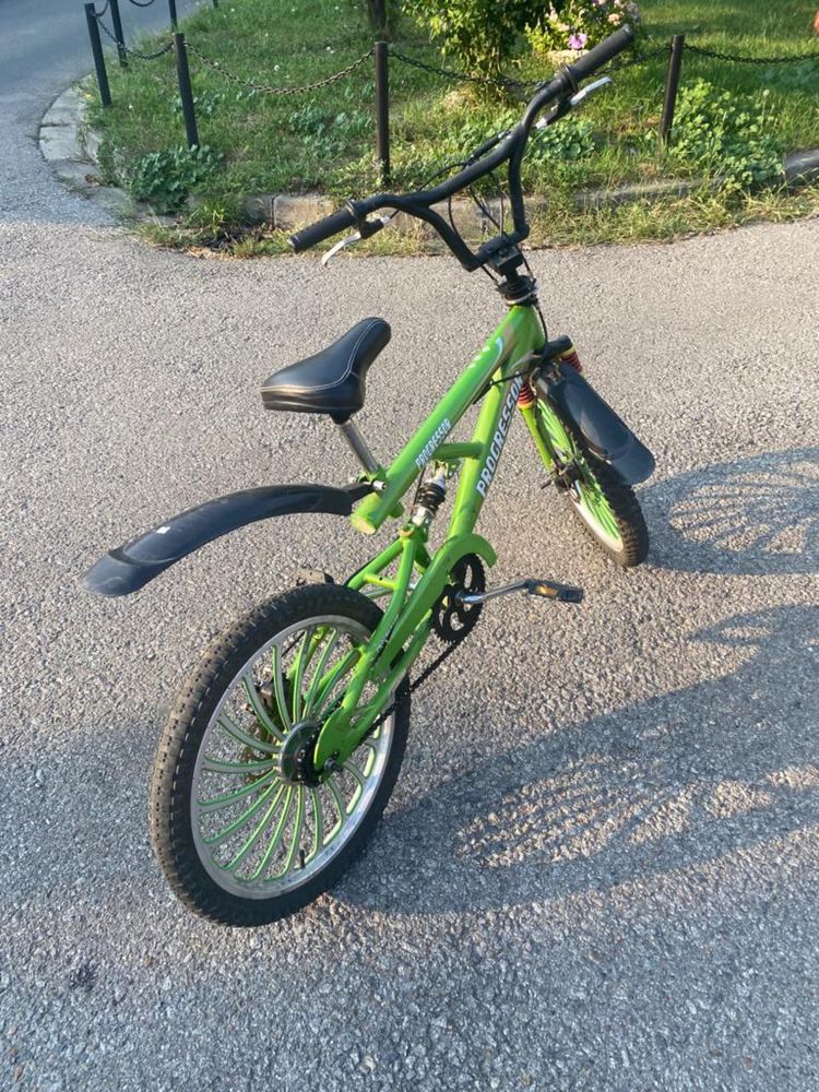 Bicicleta verde Pentru copii