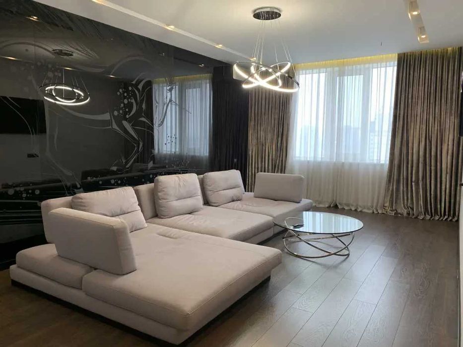 Двустаен имот в кв.Хладилника