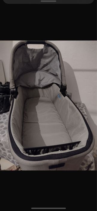 Carucior cu landou si scaun pt.masina