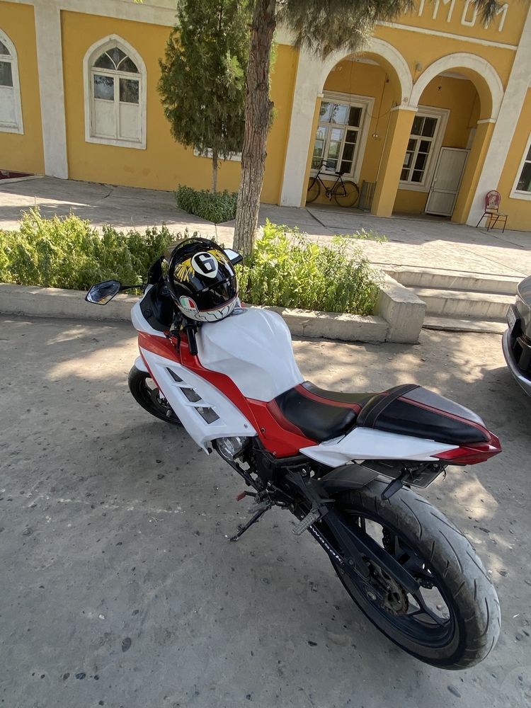 Yaxshi holatda Mototsikl Kawasaki Ninja Naxt pulga sotiladi asosan 1.7