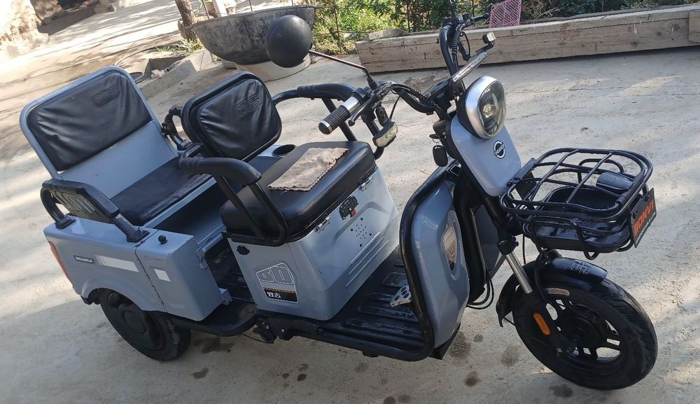 Skuter bonvi 3 balonli sotiladi