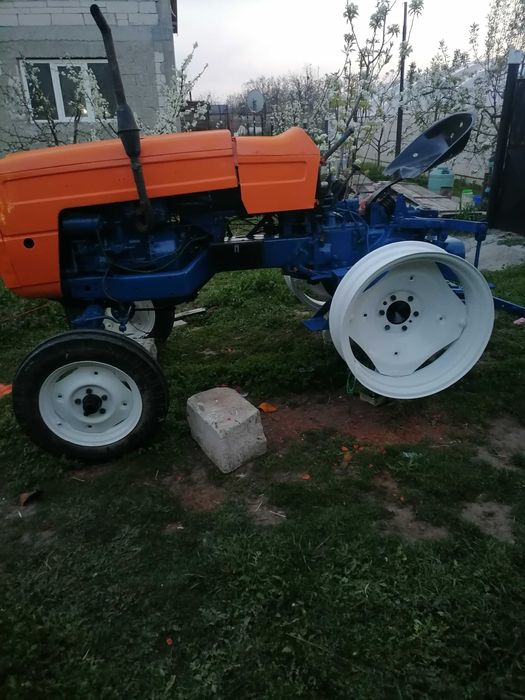 Vand tractoras fiat 215