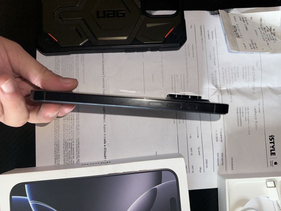 Iphone 16 pro max 256 като нов в гаранция!