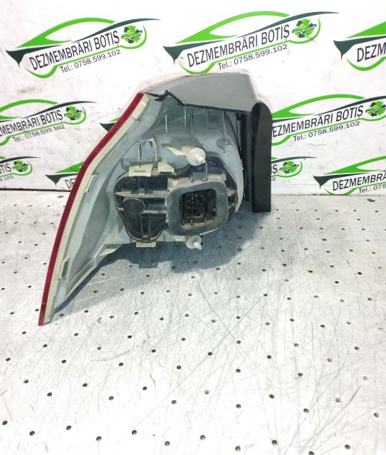 Lampa / Tripla stop dreapta pe aripa 1K6 945 112C Volkswagen VW Golf
