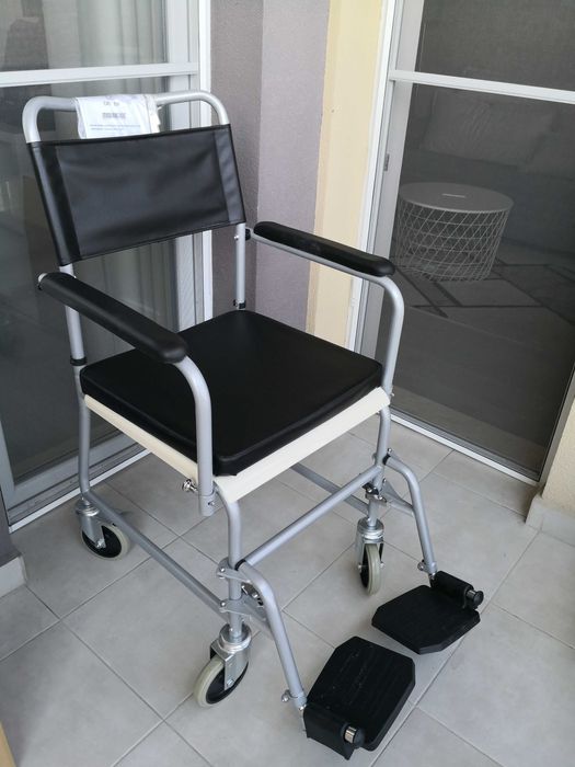 Продава Стол за баня и тоалет