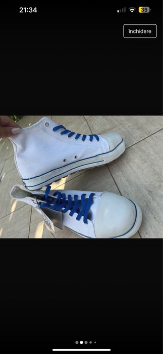 Tenisi noi cu eticheta