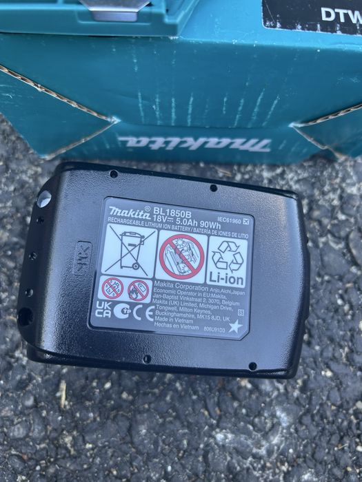 Makita DTW 300 impact