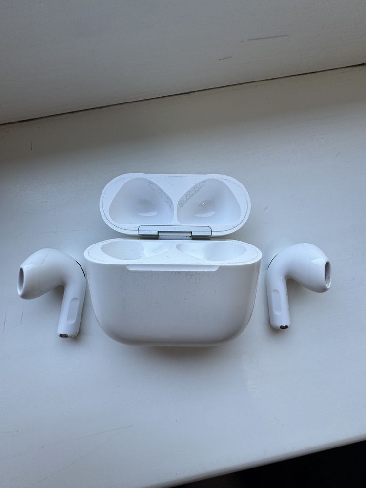 Оригинал Airpods 4 без ANC