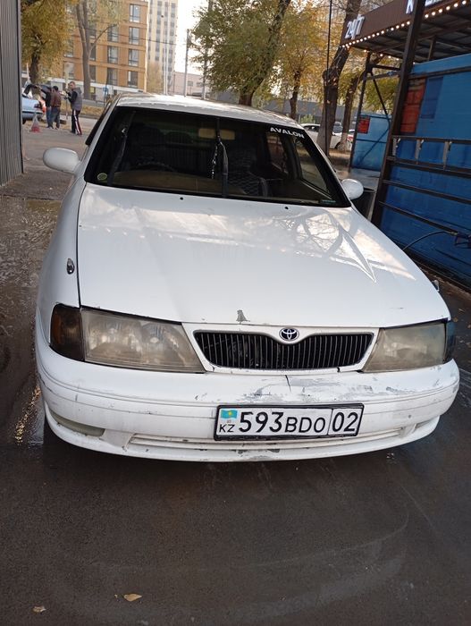 Тойота Авалон в хорошем состоянии