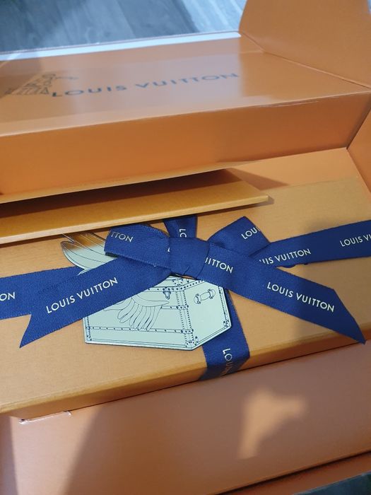 Оригинален  парфюм и опаковка  Louis Vuitton L'immensite 2 ml