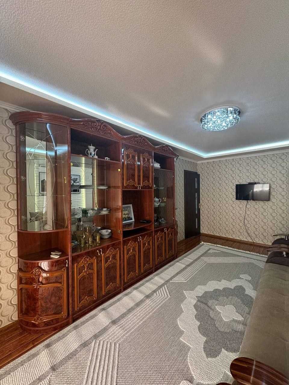 2 xona 3 xonaga o'zgartirilgan kvartira sotuvda