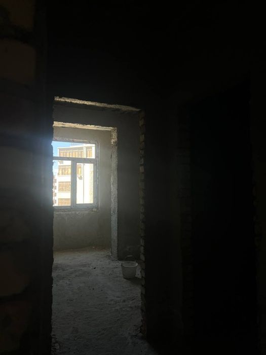 6микрда 1хонали новостройка сотилади