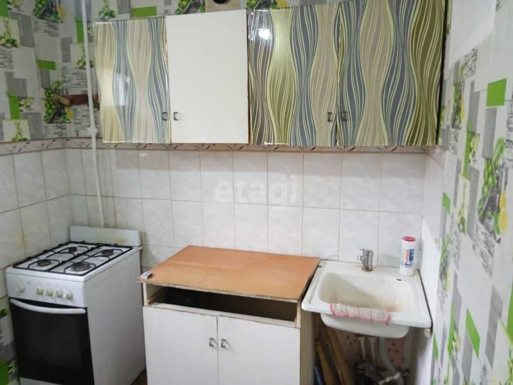 Продам 1-а ком кв 7 мкр.