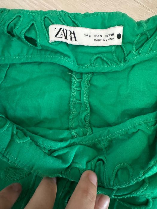 Pantaloni scurti Zara