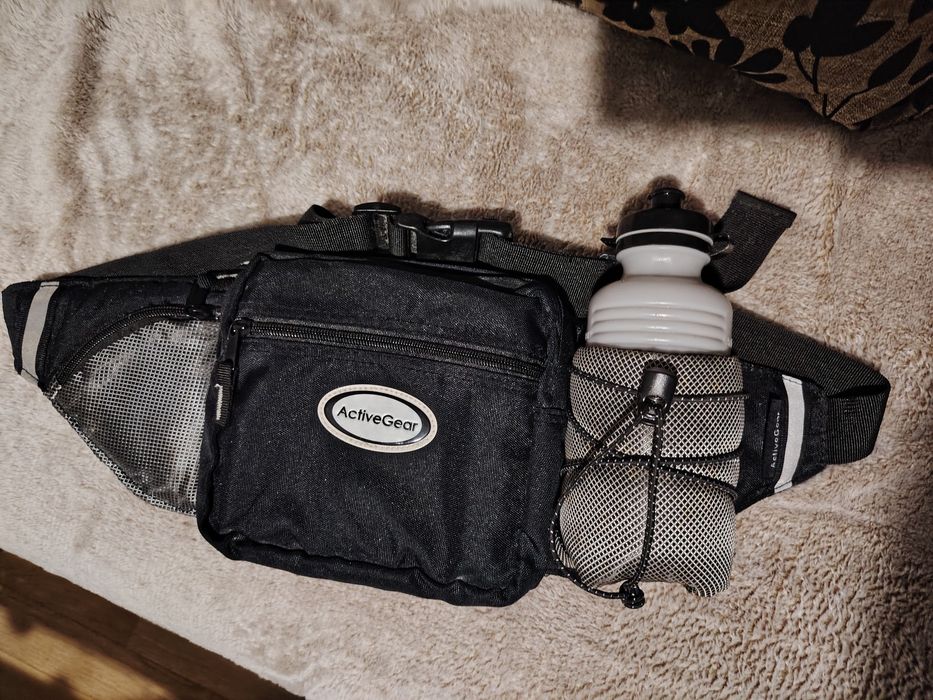 Чанта за кръста с ботилка