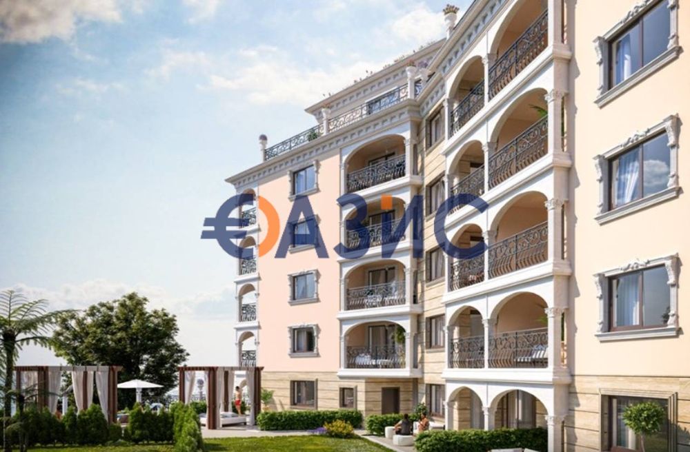 Двустаен апартамент в новия комплекс Valencia Lux на първа линия в