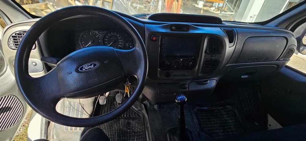 Ford Transit 2000