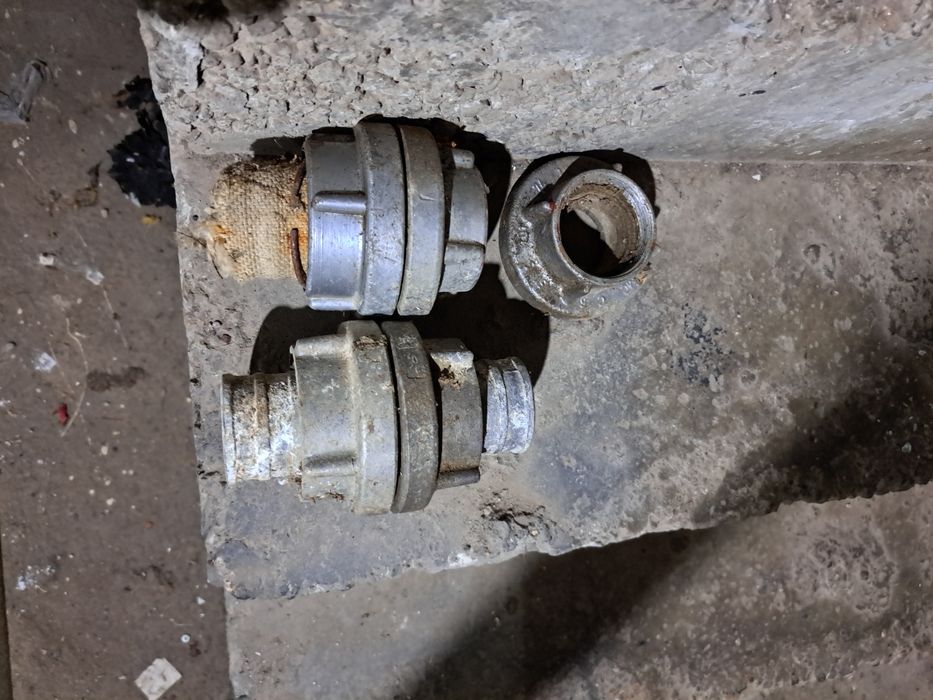 Vand  suport 3 picioare  aluminiu masa sau umbrela terasa