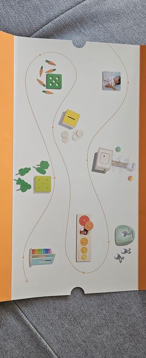 Seturi Lovevery din lemn