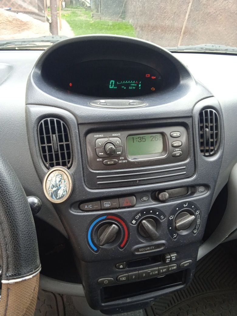 Toyota Yaris Verso 1,3