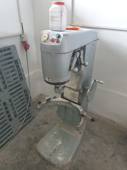 Планетарен миксер collette 90 л.