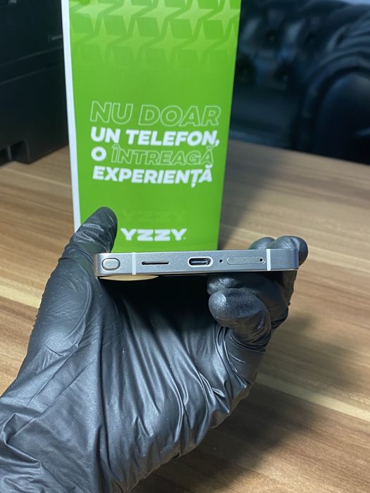 Samsung Galaxy s25 ultra • 256 GB • Titanium Gray