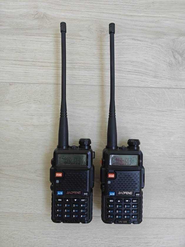 Set statii emisie receptie Baofeng UV-5R 8W programabile