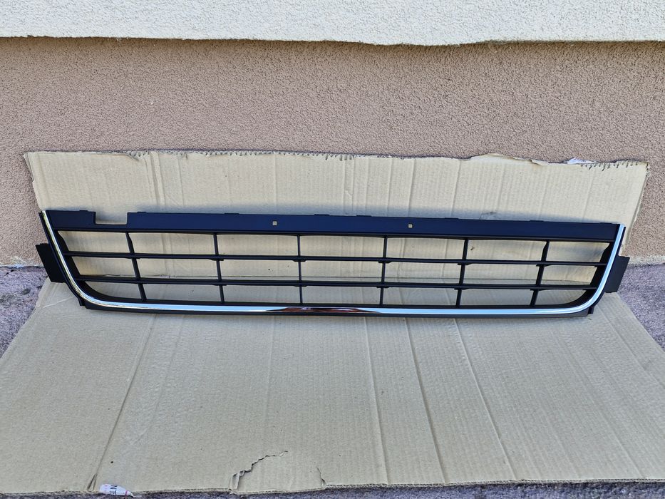 Grila inferioara Vw Sharan 7N 2011-2019 NOUA AM