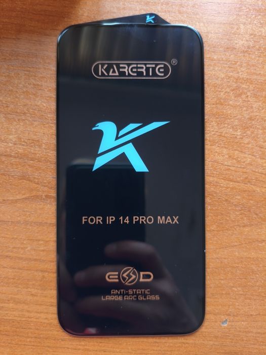 Стекло защитное на iPhone 14 pro max