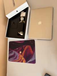 Продается Macbook Air 2017