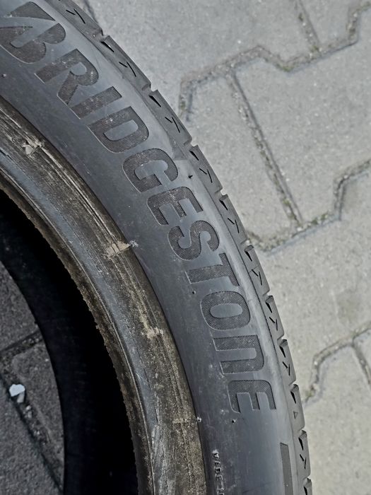 285 40 21 Bridgestone