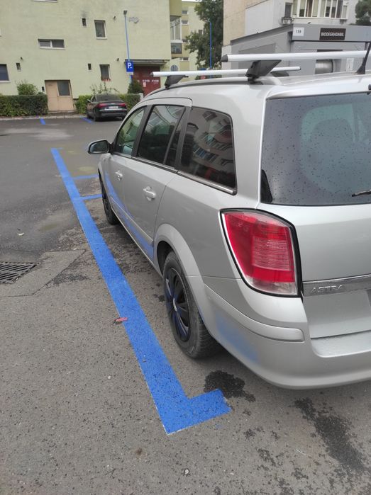 Vând Opel Astra H