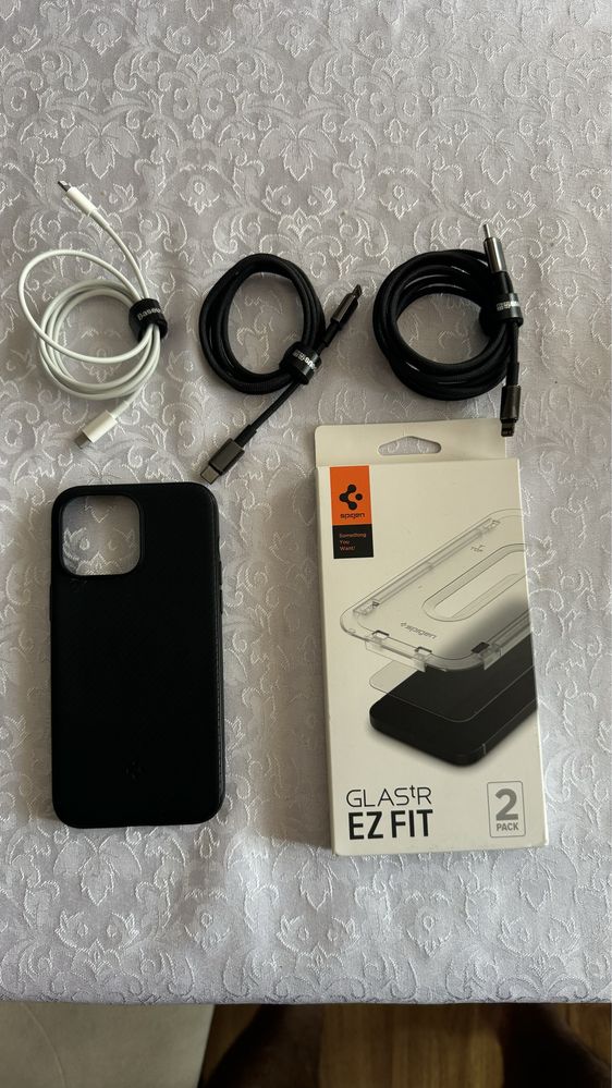 Sticla protectie Spigen husa Spigen Magfit, cabluri Iphone 14 Pro Max