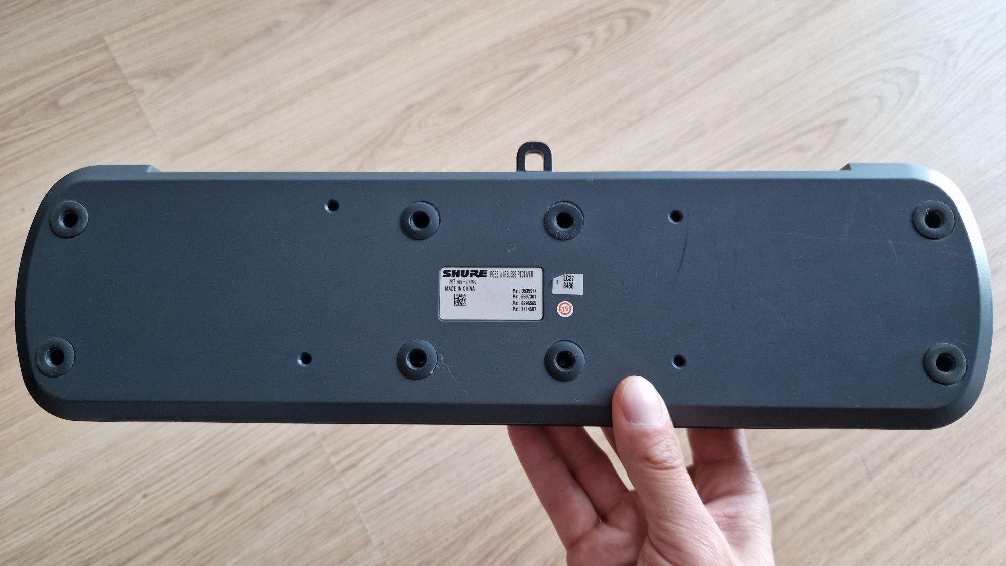 Продаю комплект Shure PG88 и 2 беспроводных микрофона PG58