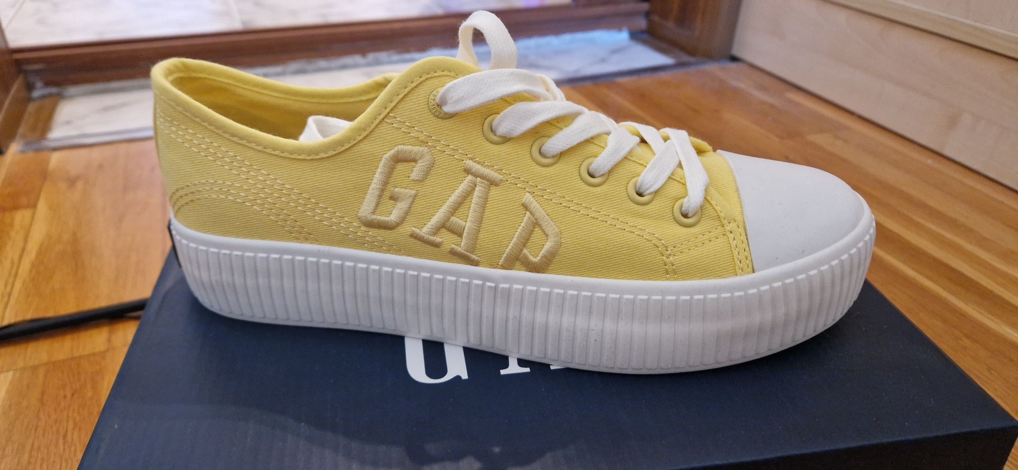 Кецове/обувки GAP