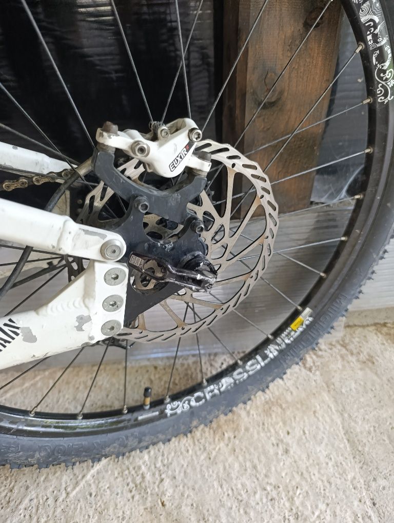 Mtb full suspension
