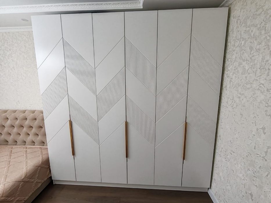 Продам шкаф новый