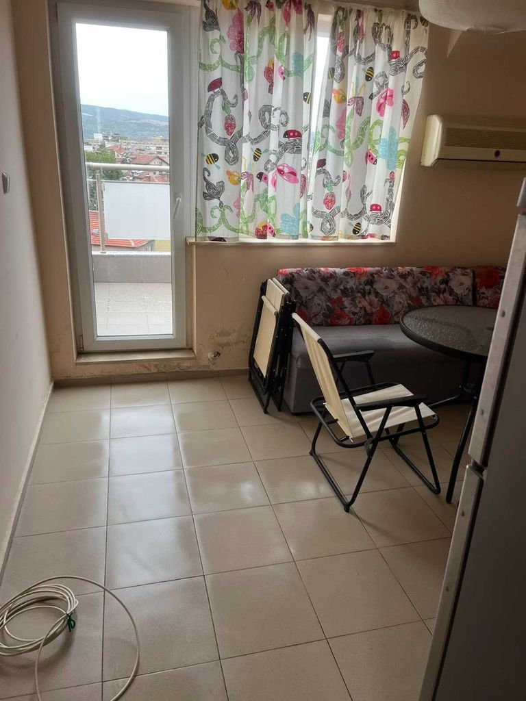 Дава се под наем Двустаен апартамент в Враца, Център - 69 кв.м за 244.8 € - Снимка #8